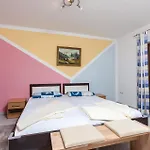 One-bedroom In Okrug Gornji