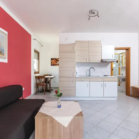 One-bedroom In Okrug Gornji Appartamento